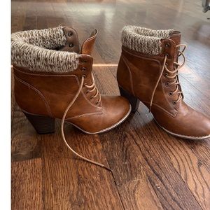 Streetwear society booties Sz 8